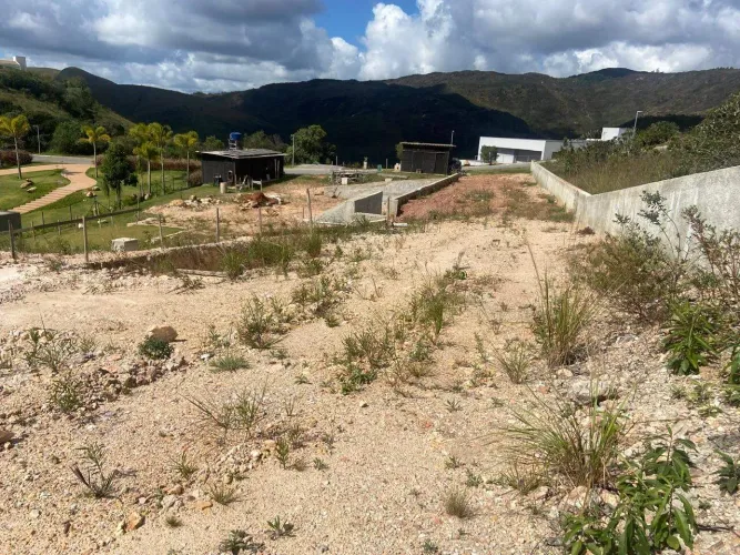 LOTE À VENDA NO CONDOMÍNIO QUINTAS DO MORRO - NOVA LIMA