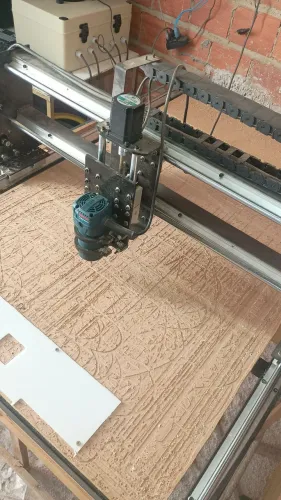 Vendo rauter cnc, no tamanho de 1.20x0.80 funcionando perfeitamente 