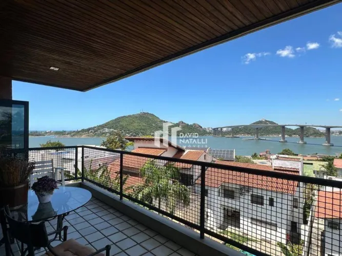 Casa com vista para o mar à venda por R$ 4.580.000 - Ilha do Boi - Vitória/ES