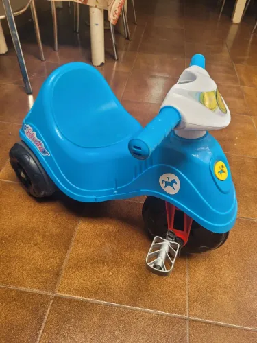 Motoquinha infantil apenas 79 reais