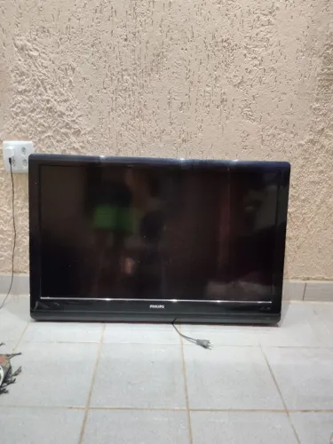 TV 42" para retirada de peças