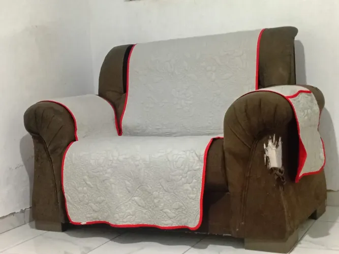 Sofá com capa