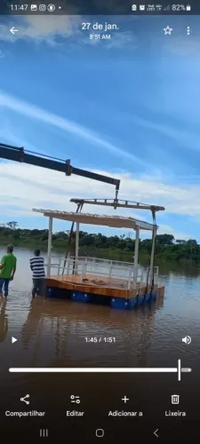 Vendo ou troco está Flutuante p/ pesqueiro, fazenda, sítio 