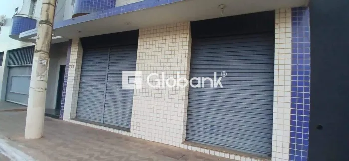 Ponto Comercial ou Loja, com 1 banheiro e 15m² no bairro Morada do Sol.