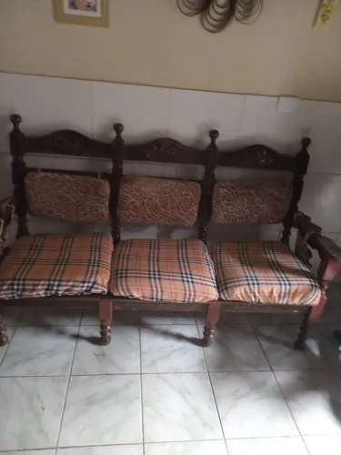 Sofa de madeira 1 grande e 2 pequeno