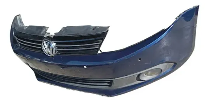 Parachoque Dianteiro Vw Jetta Comfortline 2011 2016 Detalhe