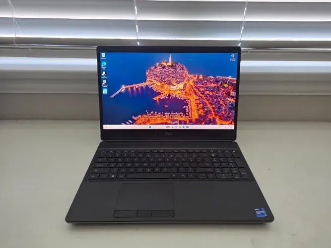 Dell Precision 7560 i9 RTX A5000 16GB 64GB RAM 1TB SSD
