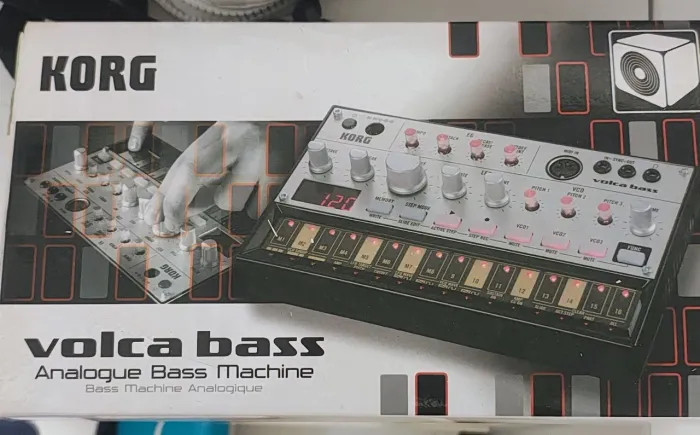 Sintetizador Volca Bass Novissimo