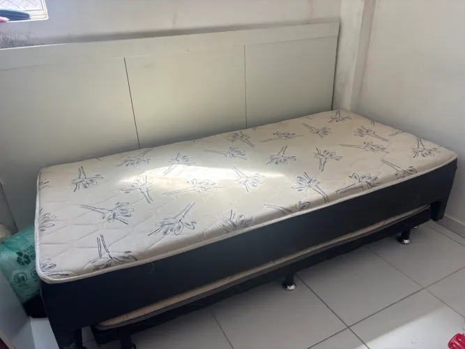 Cama box com cama auxiliar