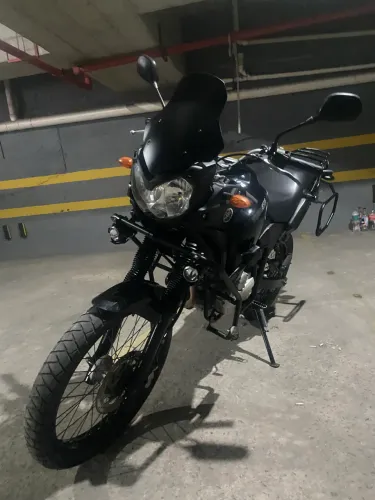 Yamaha Ténéré 250 2011 - Pronta para qualquer aventura!