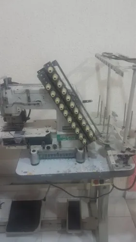 Máquina de cós 12 agulhas