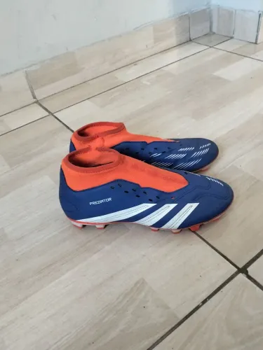 Chuteira Adidas PREDATOR (aceito troca)