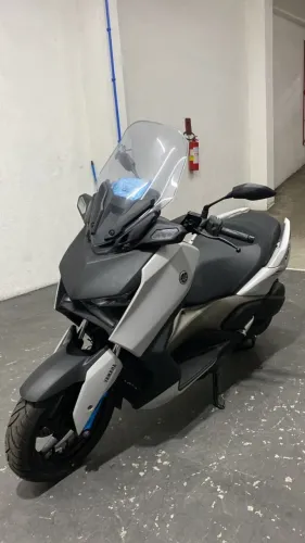 YAMAHA XMAX 250 CONNECTED 2025 EXTRA NA GARANTIA DE FABRICA