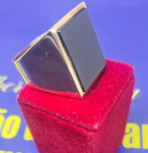 Anel Ouro 18 Kilates Peso 10.25 Gramas Ônix 20 x 15 mm
