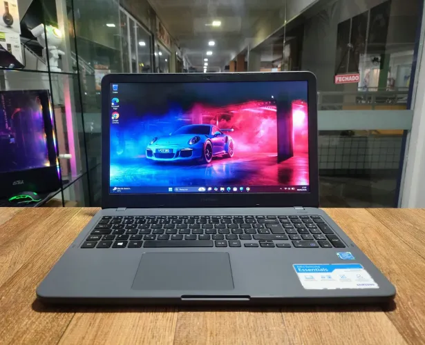 Notebook Samsung Essentials | SSD 512GB | 4GB RAM | Tela 15.6 | Super Novo 