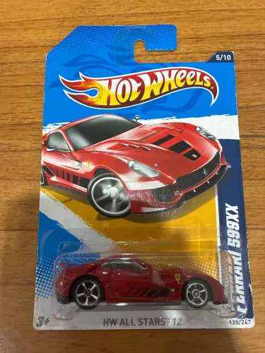 Hot Wheels Ferrari 599XX Vermelha