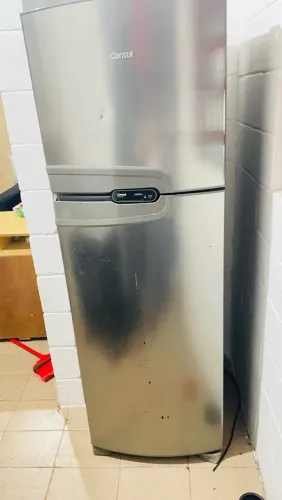 Geladeira para conserto