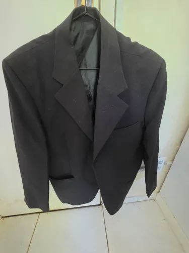Blazer preto usado uma única vez