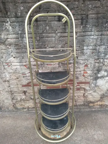 Estante/Jardineira de Metal
