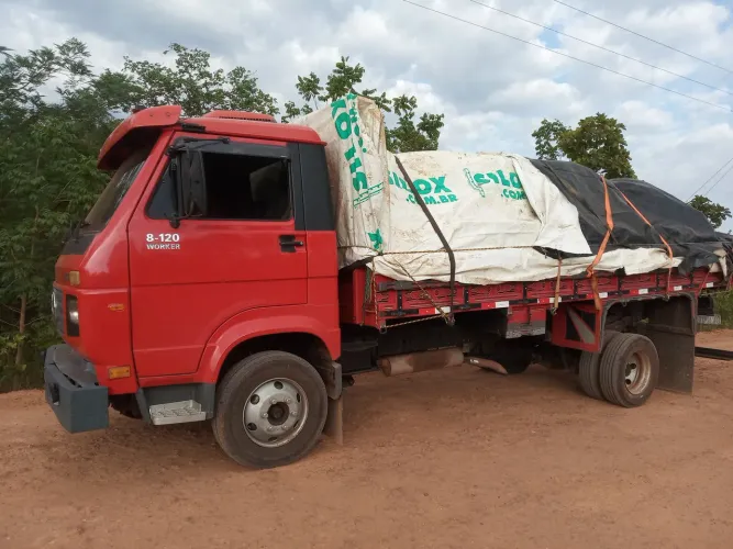 Caminhão VW 8.120 todo revisado