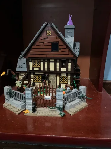 Disney 21341 - Abracadabra: Chalé Das Irmãs Sanderson Quantidade De Peças 2316