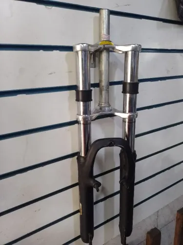 Garfo com suspensão Zoom