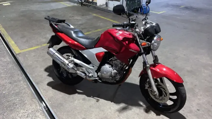 Yamaha YS250 Fazer 2006 Gasolina