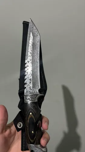 FACA ARTESANAL COM BAINHA ESTILO DAMASCUS