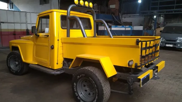 Ford F-75 4X4 2.3 1970