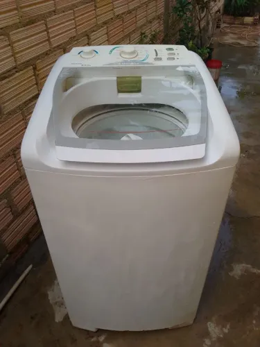 Máquina de Lavar Roupas Electrolux