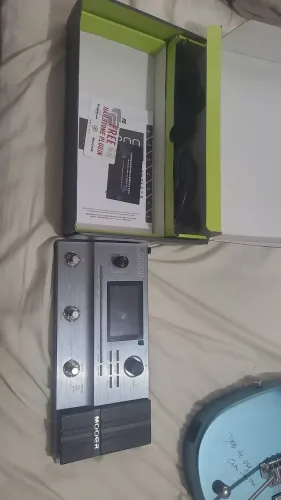 Pedaleira Mooer GE200 (5 meses de uso, com caixa, cabos e manual))