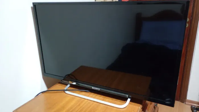 TV Sony 32' em excelente estado. Funciona tudo, ótima imagem.