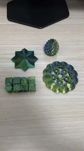 Kit 4 Brinquedos sensoriais 