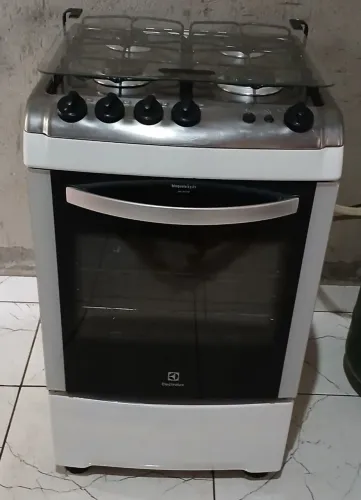 Vendo fogão 4 bocas Electrolux elétrico