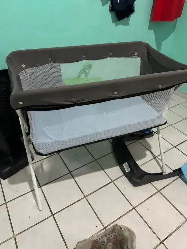 Mini berço portátil