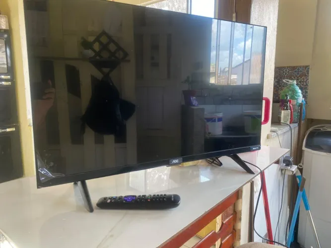 TV 32' AOC, perfeito estado.