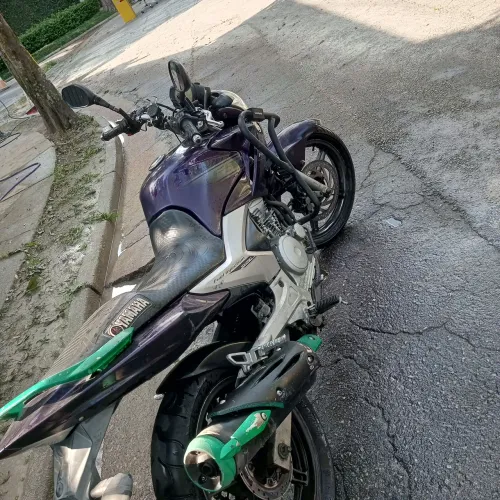 Fazer 250 venda ou rolo
