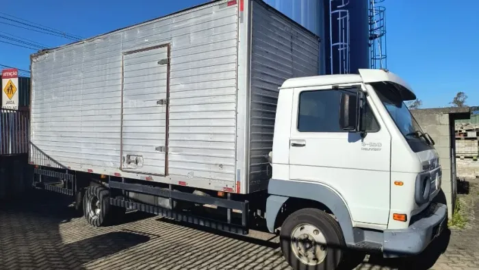 Caminhão VW 9-150 Delivery - Baú