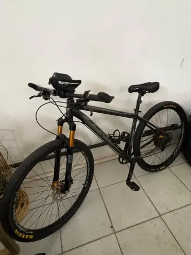MTB Aro 29 High Performance - 12kg - ACEITO TROCA EM ITEM DO MEU INTERESSE