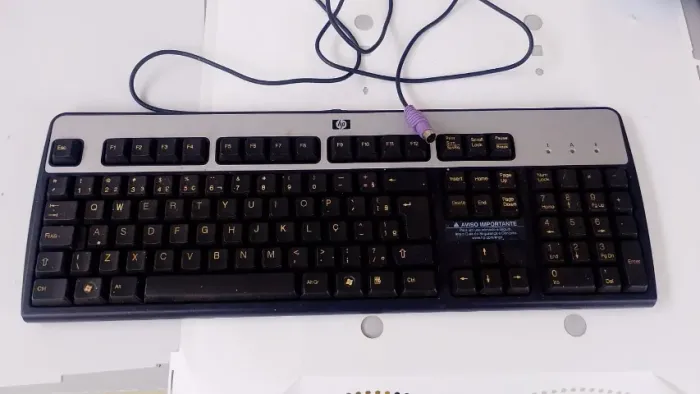 Kit c/ 3 Teclados PC ps/2 usados