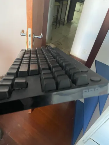 Teclado Logitech G Pro 