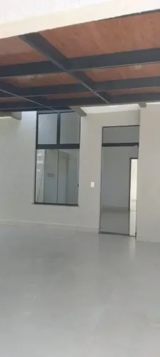 Casa com 3 quartos no Setor Santos Dumont