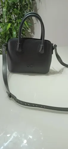 bolsa colcci preta pouco usada em ótimo estado