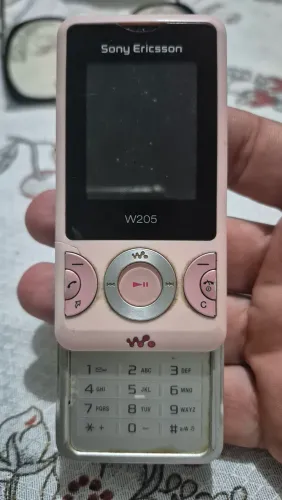 Nostalgia celular W205