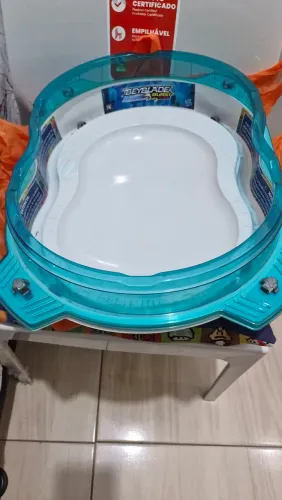 Beyblade Burst Rise Arena de Batalha