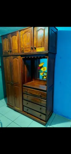 Guarda roupa de Madeira Semi-novo