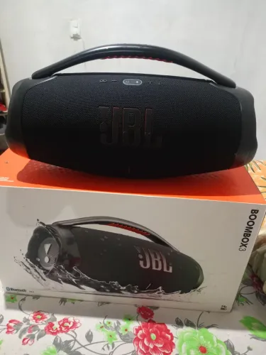 Vende se JBL bombox 3 