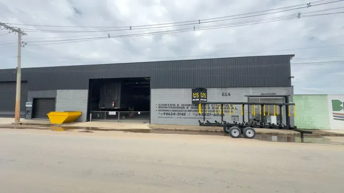 Carretinha bananeira e caçamba para entulhos