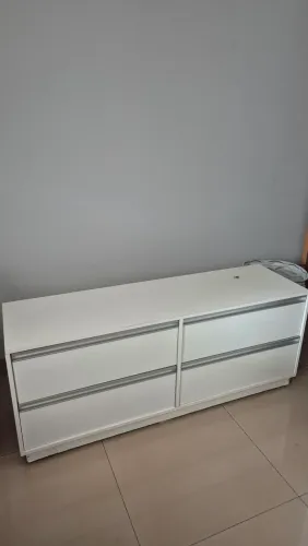 Cômoda 6 gavetas branca com rodinhas