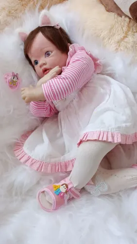 Bebê reborn nova cabelo fio a fio 